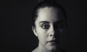 Психология отношений: почему слезы женщин вызывают неоднозначную реакцию у мужчин