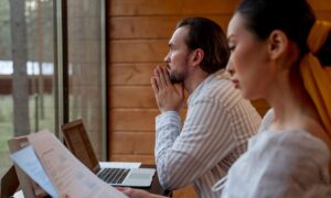 Почему "дешевые" методы не помогут удержать мужчину и сохранить отношения