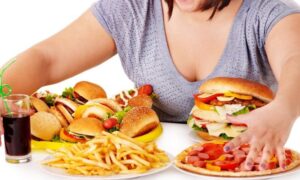 Стресс и переедание: как сохранить здоровье во время беременности