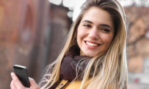 Объем для тонких волос: секреты пышной прически