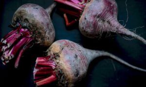 Секреты быстрой варки свеклы: как сварить за 25 минут и сохранить чистоту кухни