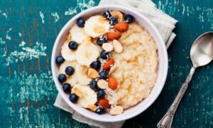 Ревматоидный артрит: Эксперты назвали идеальные завтраки для здоровья суставов