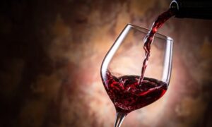 Вино и женское здоровье: скрытые риски, о которых нужно знать