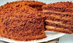 Невероятный торт на сковороде: простой рецепт, который вас поразит