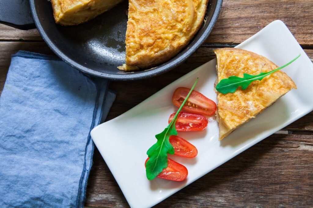 Почему омлет не получается: секреты идеального завтрака