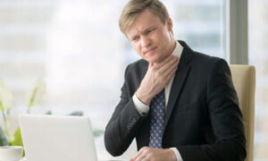 Пейте холодное при боли в горле: 10 проверенных советов для здоровья