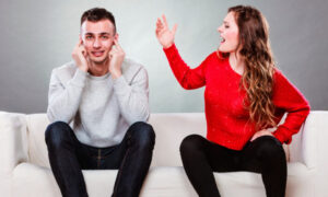 Психологи: Какие слова женщинам пора забыть ради счастья и здоровья