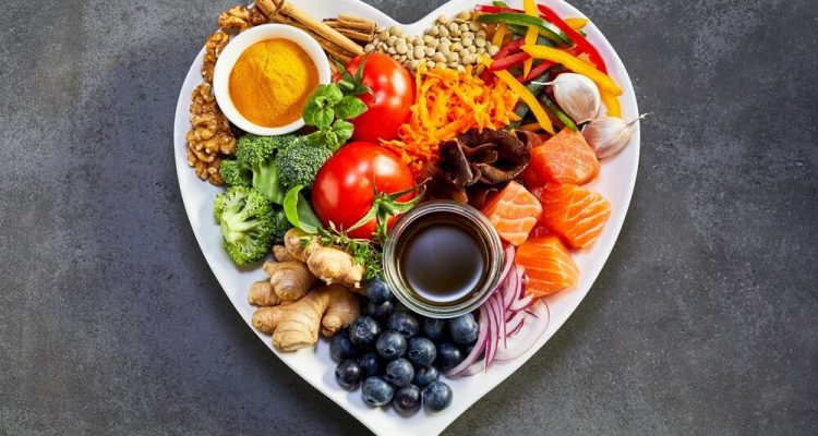 Натуральная красота: 5 продуктов для здоровья и ухода вместо косметики