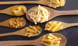 Какие продукты ускоряют старение: список от экспертов