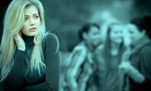 Как понять, что думают другие: секреты женской психологии