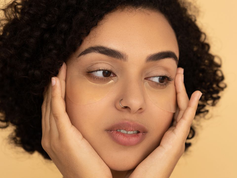 Патчи под глаза: как использовать и где еще они пригодятся