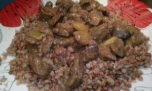 Ароматный гуляш из печени: лучшие рецепты для вашего стола